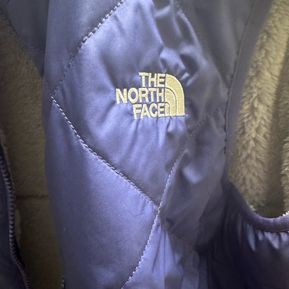 Northface Fleece Lined Purple Vest - Picture 3 of 4